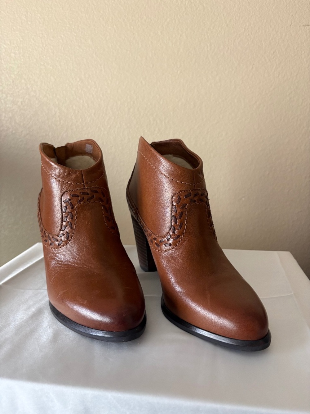UGG Charlotte Brown Leather Ankle Boots